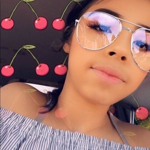 Meet your Posher, Pamela